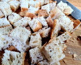 Foto del paso 1 de la receta: Crutones de ajo y queso parmesano en airfryer