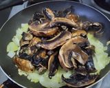 Foto del paso 2 de la receta: Salsa de Champiñones🍄🥛🧀