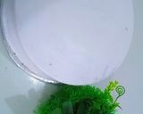 A picture of step 3 of Chocolate flowers cake.