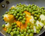 A picture of step 5 of Panipuri.