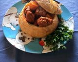 Foto del passaggio 5 della ricetta Purpetti chi patati su piatto di pane (Polpette con patate su piatto di pane)