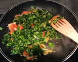 A picture of step 2 of Pasta with spinach sauce.