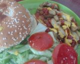 Foto del paso 3 de la receta: Hamburguesa de res con lechuga y papas