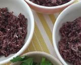 รูปขั้นตอนการทำที่ 2 ของ "ข้าวต้มไรซ์เบอร์รี่ทะเล" Seafood Riceberry Porridge 🦐🦑🥣