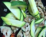 Foto del paso 1 de la receta: Empanadas Chop Suey de verduras 🌶♥️