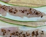 Hình bước làm 3 của món Ức gà cuộn bí ngòi nấu gừng [Eat clean - Lose weight]