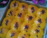 Foto langkah ke 5 dari resep Roti Labu Kuning meisis.
