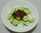 Hình bước làm 2 của món Nộm Dưa Chuột 오이무침