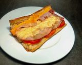 Hình bước làm 4 của món Bánh Mì Double Cheese Siêu Nhanh Với Thịt Nguội