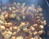 Foto del paso 1 de la receta: Pollo con jamón y chorizo