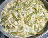 Foto del paso 4 de la receta: Tortilla de espárragos silvestres