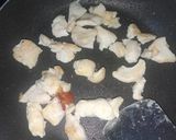 Foto langkah ke 2 dari resep Creamy Garlic Cheese Chicken.