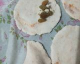 A picture of step 4 of Dahi Gujiya.