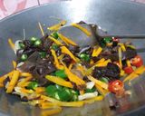 Foto langkah ke 4 dari resep Bihun goreng ceria.