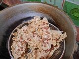 Peyek kacang