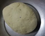 A picture of step 1 of Bazaari aloo samosa.