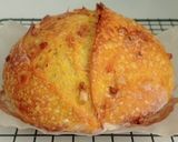 Foto langkah ke 24 dari resep Kunyit Chili Flakes Cheese Sourdough Bread (Open Bake Method).