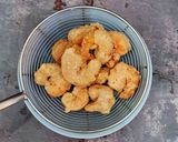 Foto langkah ke 3 dari resep Udang Saus Mayonaise.