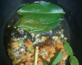 Foto langkah ke 4 dari resep Ayam + kentang bumbu kuning.