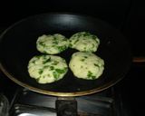 आलू टिक्की चाट (aloo tikki chaat recipe in Hindi) रेसिपी चरण 1 फोटो