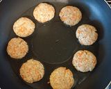 Tofu puffancs fűszeres paradicsomszósszal recept fázis 3 fotója