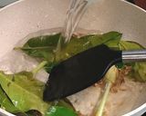 Foto langkah ke 2 dari resep Nasi uduk wangi bunga telang.