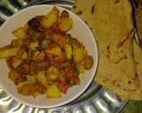 A picture of step 4 of Aloo parval veg.