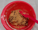 Foto langkah ke 4 dari resep Soft chocochip cookies 🍪.