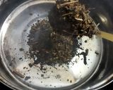Foto langkah ke 1 dari resep Roasted Milk Tea.