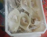 A picture of step 8 of Chicken wonton.