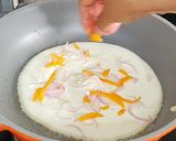 A picture of step 4 of Instant Bread Onion Uttapam.