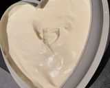 Une image de l'étape 19 de Gâteau-miroir en forme de cœur 3D, fourré à la fraise et à la mousse à la vanille.