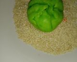 รูปขั้นตอนการทำที่ 7 ของ ขนมงาไส้ฝอยทอง (Pan-Fried Sesame Pancake with Sweet Egg Floss Filling)