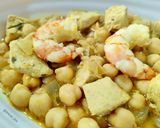 Foto del paso 6 de la receta Potaje de garbanzos con solomillo de atún y gambón