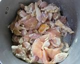 Foto del paso 1 de la receta: Guiso de arroz con pollo