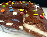 Foto del paso 8 de la receta: Roscón de chocolate con lacasitos y nata