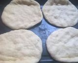 Foto del paso 3 de la receta: Pizza casera sin horno súper rápida y fácil