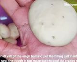 A picture of step 4 of Rajasthani pyaz ki kachori.