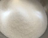 Foto del passaggio 2 della ricetta Liquore alle violette