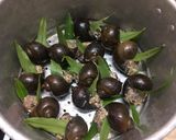 Hình bước làm 4 của món 🐚🐚Ốc bươu nhồi thịt hấp lá gừng