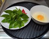 รูปขั้นตอนการทำที่ 1 ของ ข้าวไข่เจียวใบโหระพา(ปลูกเอง)