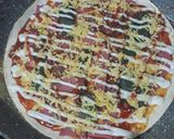 Foto langkah ke 3 dari resep Tortilla Pizza.