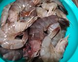 Foto langkah ke 1 dari resep Udang Bumbu Bawang Putih Simple.