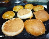 A picture of step 3 of Paneer Burger.