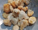 Foto langkah ke 6 dari resep Getas Tepung (Ketan dan Beras) dibaluri gula putih.