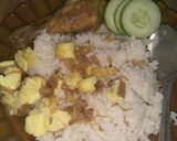 Foto langkah ke 6 dari resep Nasi uduk & ayam ungkep goreng homemade ala Ria.