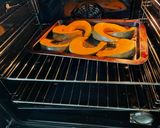 Foto del paso 1 de la receta: Calabazas asadas con miel y nueces