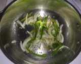 Foto del paso 1 de la receta: Pollo en tiras con vegetales