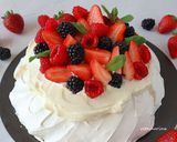 Foto langkah ke 10 dari resep Pavlova.