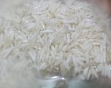 A picture of step 1 of Plain Biryani kuska.